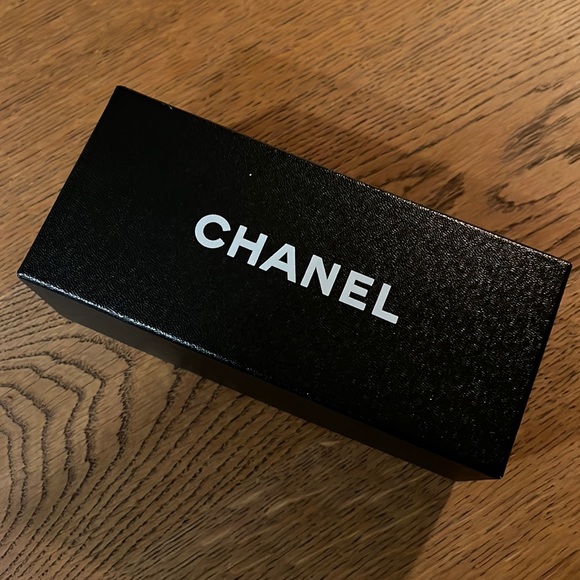 Chanel Sunglasses Box - Picture 1 of 2